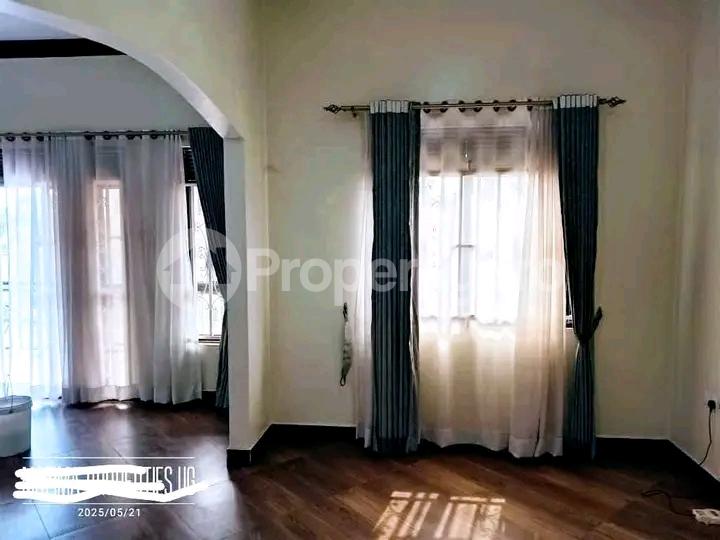 3 bedroom Bungalow Apartment for sale Bweyogerere  Kampala Central - 7