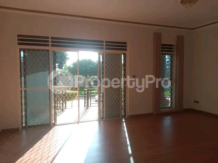 5 bedroom Apartment for sale Gayaza Nakwero road  Kampala Central Kampala Central - 2