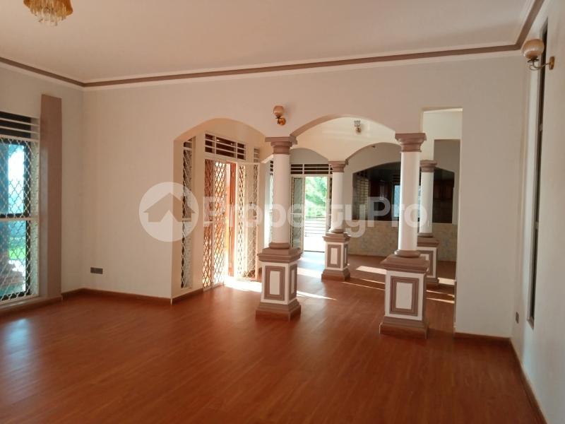 5 bedroom Villa for sale Kira nakwero  Kira Wakiso Central - 6