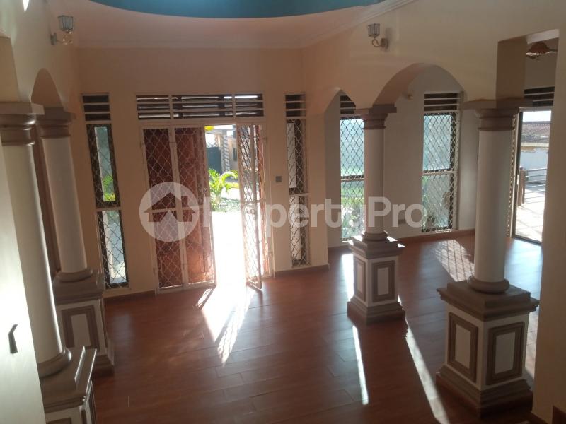5 bedroom Villa for sale Kira nakwero  Kira Wakiso Central - 8