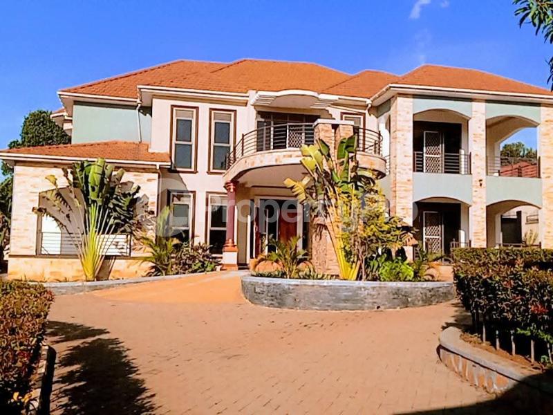 5 bedroom Villa for sale Kira nakwero  Kira Wakiso Central - 0
