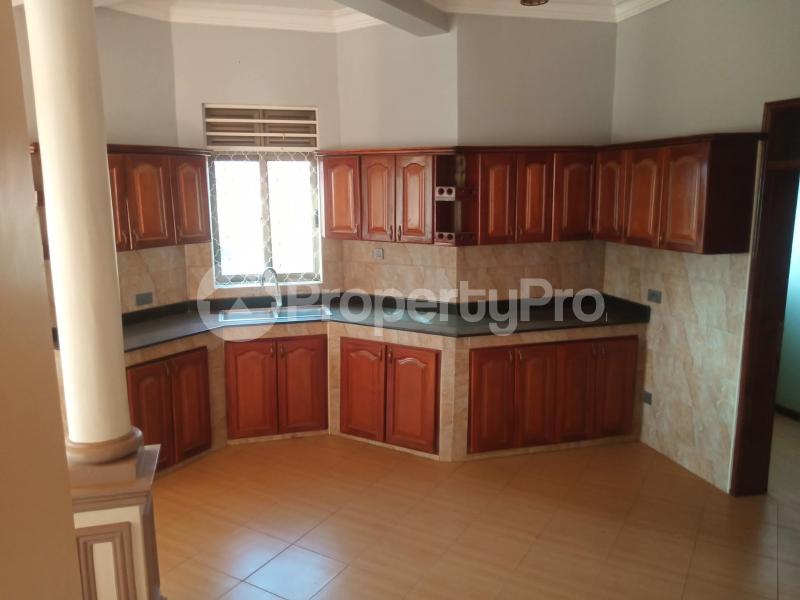 5 bedroom Villa for sale Kira nakwero  Kira Wakiso Central - 7