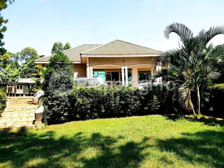 4 bedroom Bungalow Apartment for sale Namugongo road  Kampala Central Kampala Central