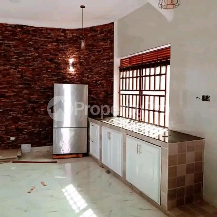 4 bedroom Bungalow Apartment for sale Mukono  Kampala Central - 5