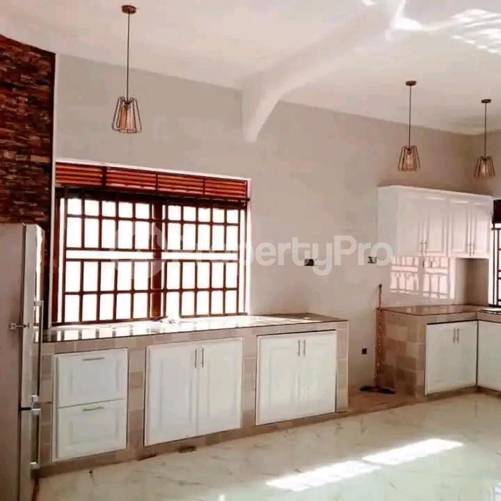 4 bedroom Bungalow Apartment for sale Mukono  Kampala Central - 4