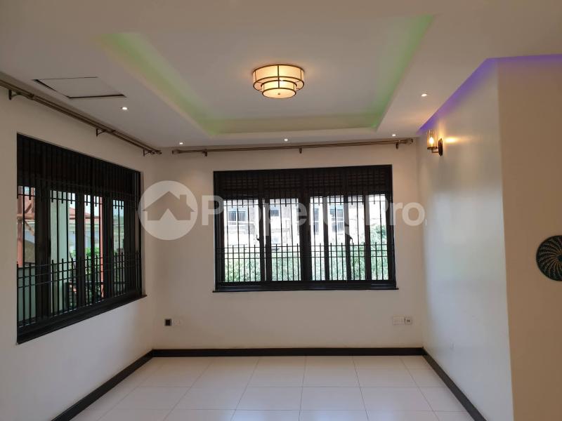 5 bedroom Villa for sale Namugongo through kira nsasa Kira Wakiso Central - 12