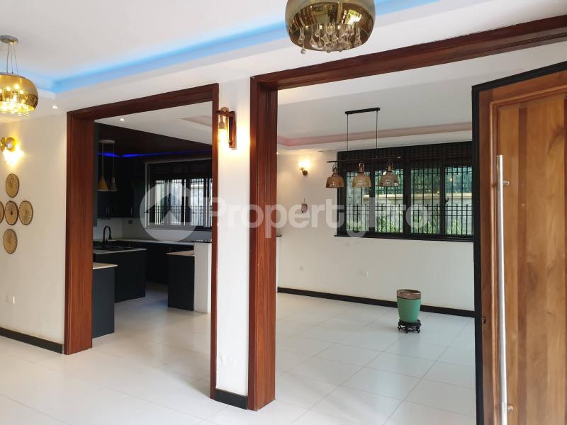5 bedroom Villa for sale Namugongo through kira nsasa Kira Wakiso Central - 15