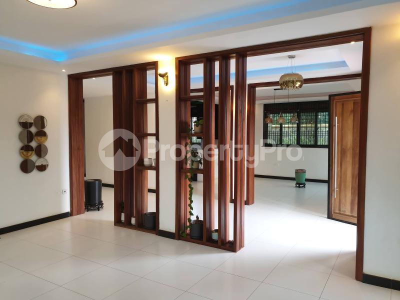 5 bedroom Villa for sale Namugongo through kira nsasa Kira Wakiso Central - 17