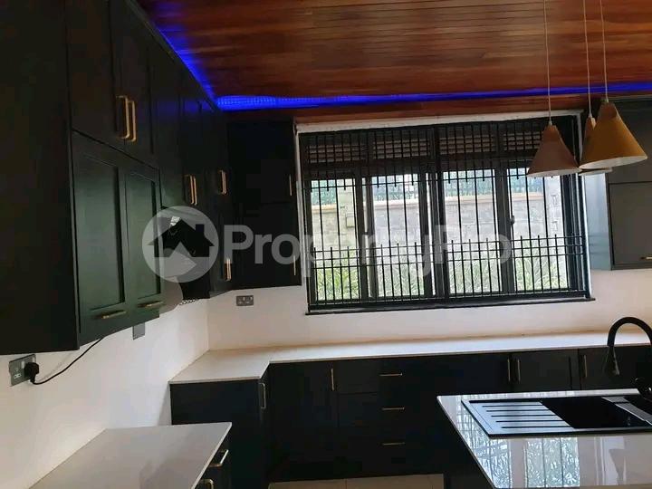 6 bedroom Apartment for sale Namugongo nabusugwe  Kampala Central Kampala Central - 9