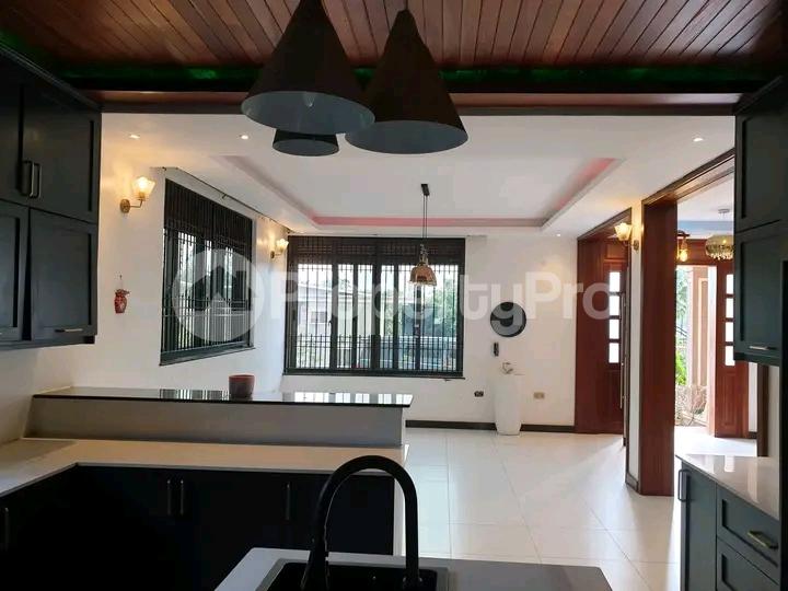 6 bedroom Apartment for sale Namugongo nabusugwe  Kampala Central Kampala Central - 4