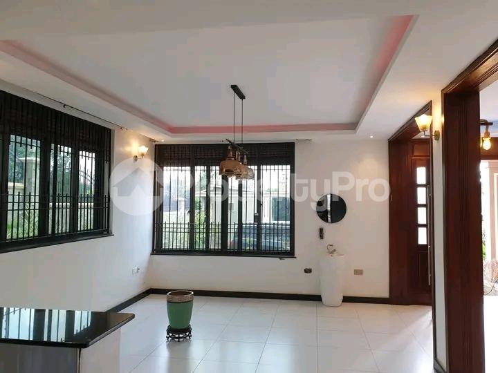 6 bedroom Apartment for sale Namugongo nabusugwe  Kampala Central Kampala Central - 5