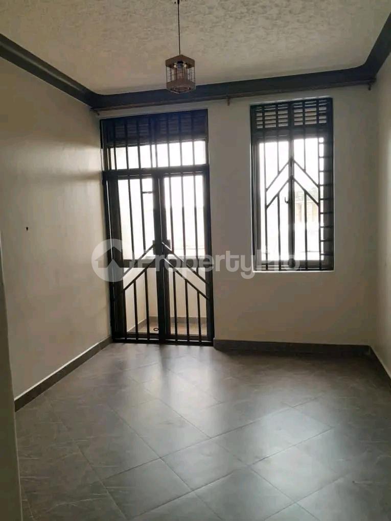 1 bedroom mini flat  Apartment Block Apartment for rent Mbuya kireka  Mbuya Kampala Central - 4