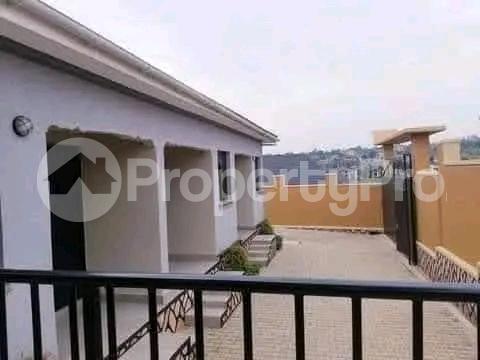 1 bedroom mini flat  Bungalow Apartment for rent Kyanja kisasi road Kisaasi Kampala Central - 2