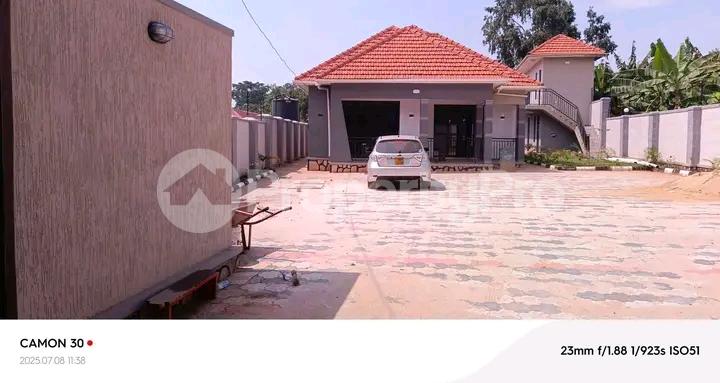 4 bedroom Bungalow Apartment for sale Kasangati road  Kampala Central Kampala Central - 4