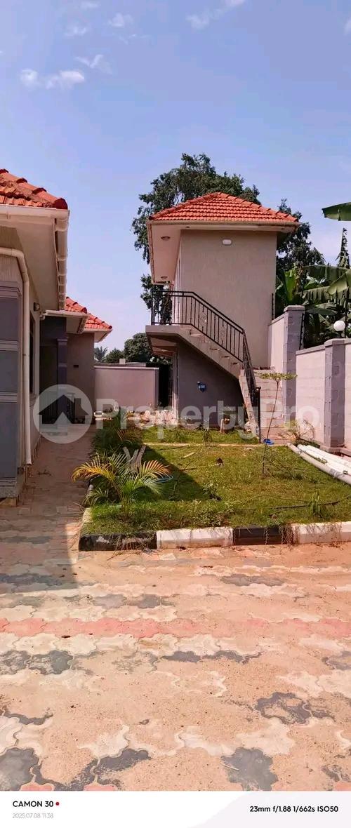 4 bedroom Bungalow Apartment for sale Kasangati road  Kampala Central Kampala Central - 5