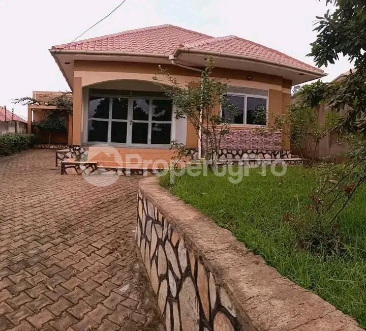 3 bedroom Bungalow Apartment for sale Mutuga road  Gayaza Wakiso Central - 8