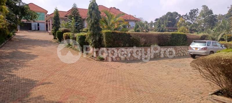6 bedroom Villa for sale Kira nakwero estate  Kira Wakiso Central - 1