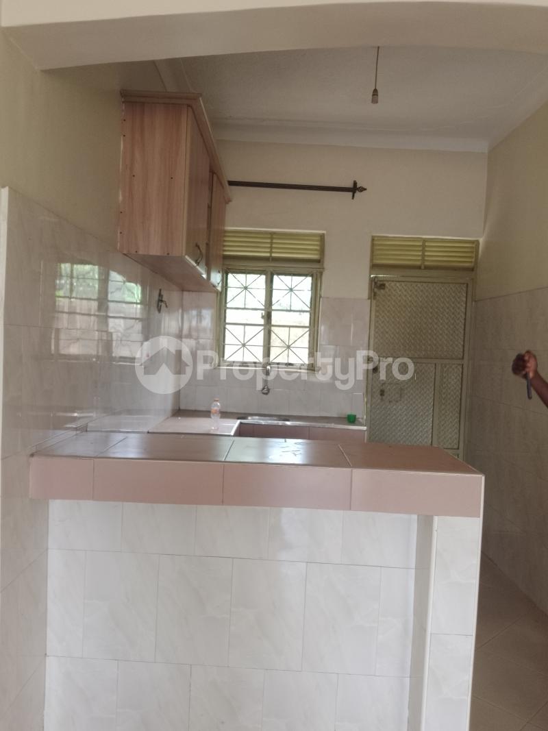2 bedroom Bungalow Apartment for rent Kyaliwajjala road  Kampala Central Kampala Central - 3