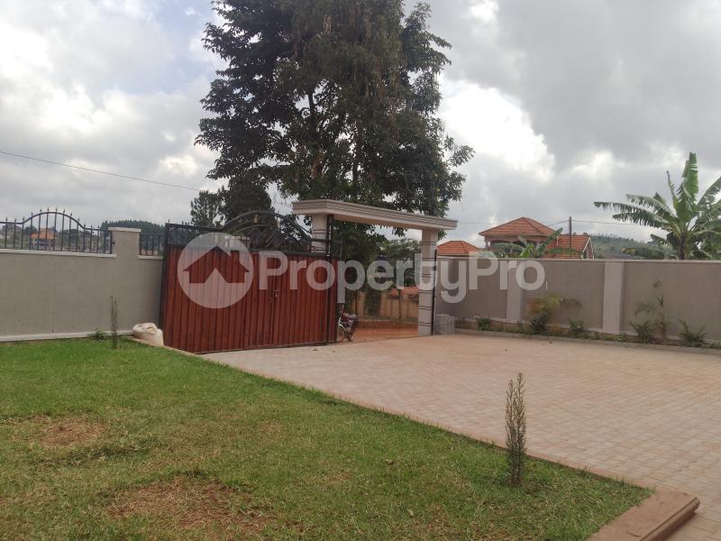 4 bedroom Bungalow Apartment for sale Kira nsaza  Kampala Central Kampala Central - 7