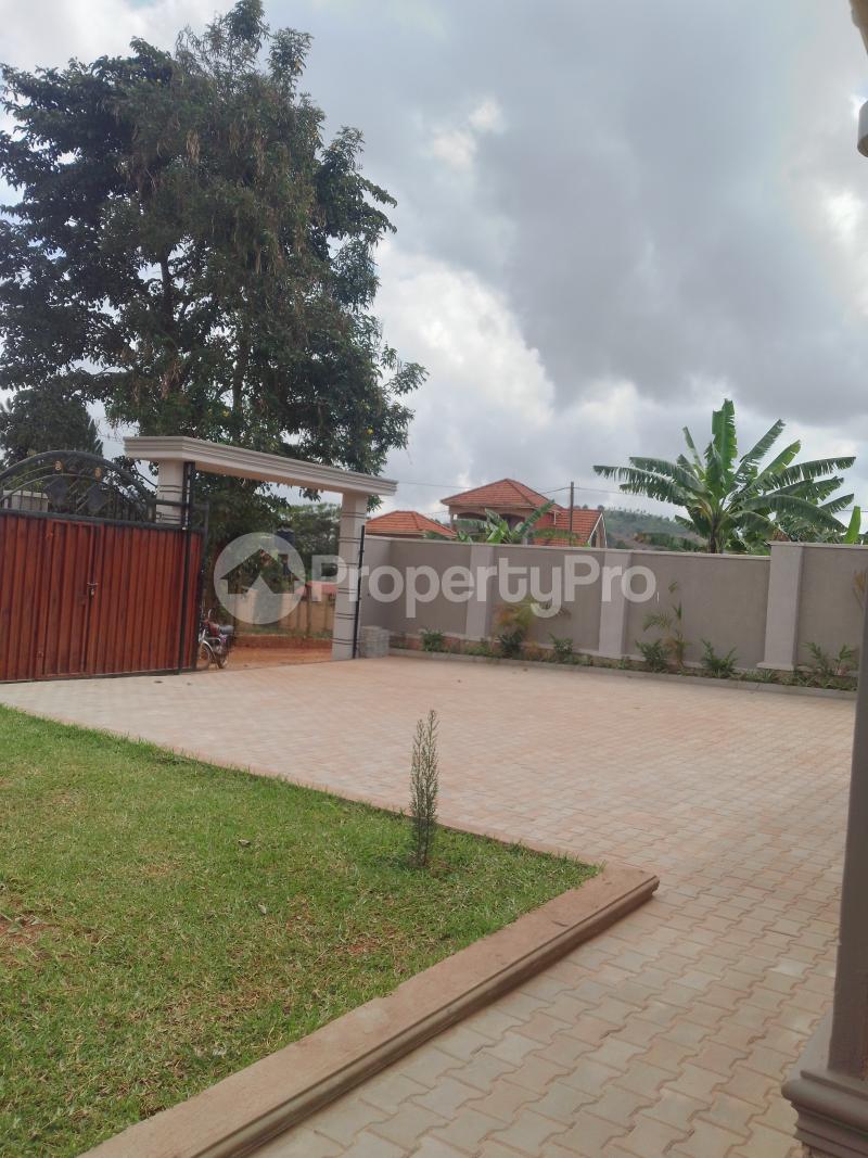 4 bedroom Bungalow Apartment for sale Kira nsaza  Kampala Central Kampala Central - 8