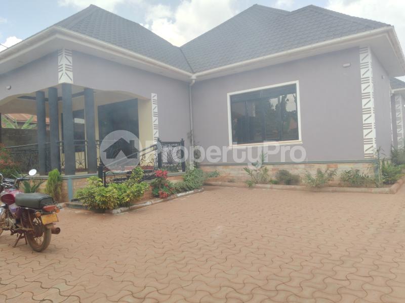 4 bedroom Bungalow Apartment for sale Seeta lumuli  Wakiso Central - 4