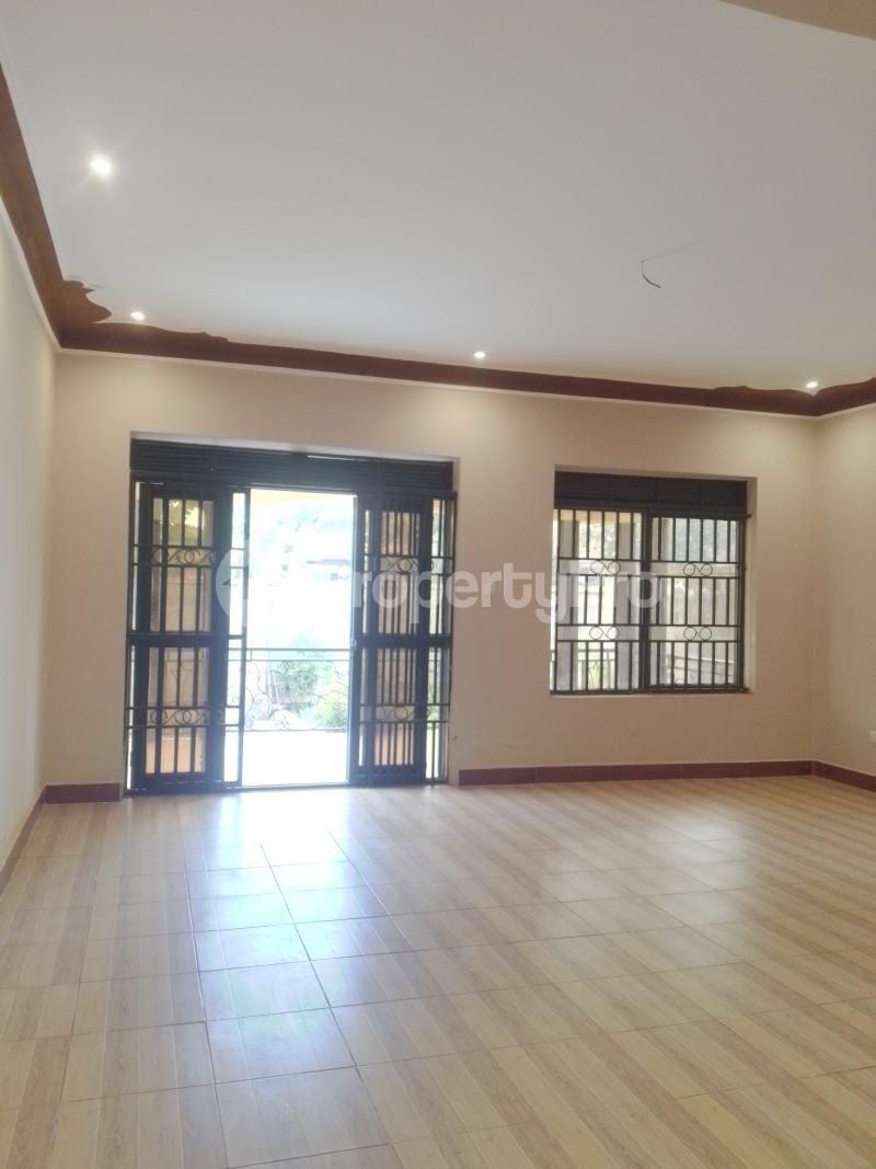4 bedroom Bungalow Apartment for sale Seeta lumuli  Wakiso Central - 11