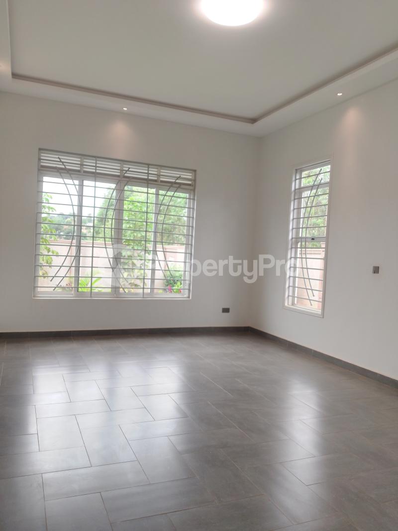 4 bedroom Bungalow Apartment for sale Kira town  Kira Wakiso Central - 11