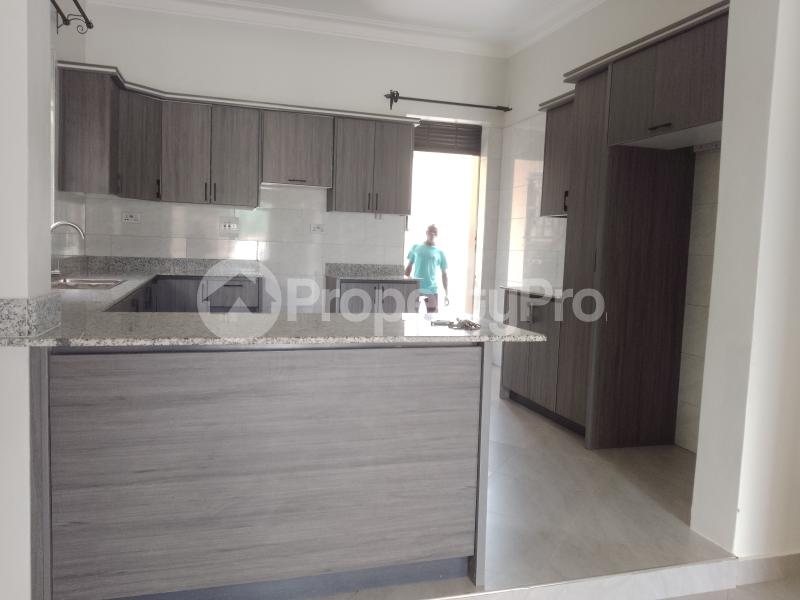 4 bedroom Bungalow Apartment for sale Kira road  Kira Wakiso Central - 11