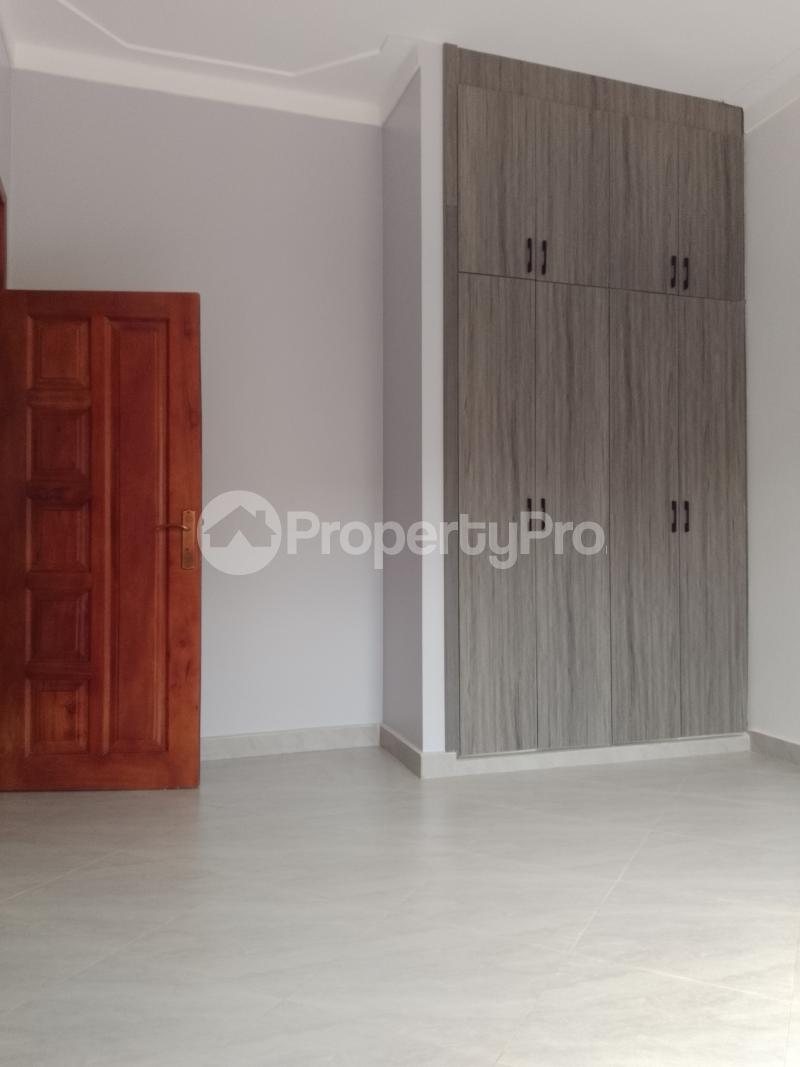 4 bedroom Bungalow Apartment for sale Kira road  Kira Wakiso Central - 6