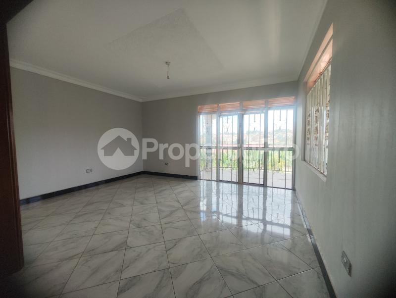4 bedroom Apartment Block Apartment for rent najjera buwate Wakiso Central - 0
