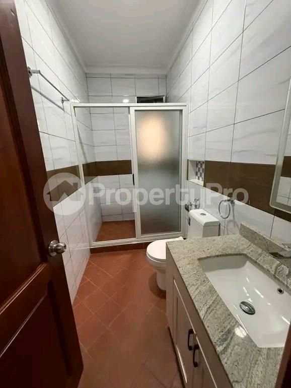 3 bedroom Apartment Block Apartment for rent muyenga Makerere Kampala Central - 0