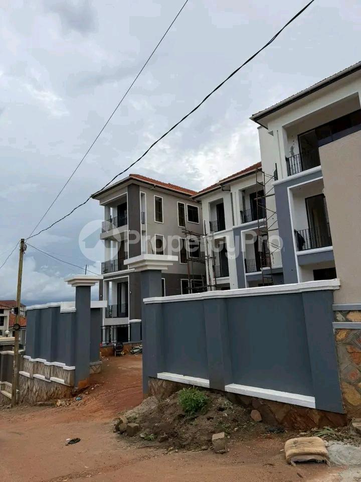 2 bedroom Apartment Block Apartment for sale Brand new apartment for sale location in kyanja Kampala 6 unit monthly income ( 9 million per month )  Selling price (  1 billion  )  Kampala Central Kampala Central - 4