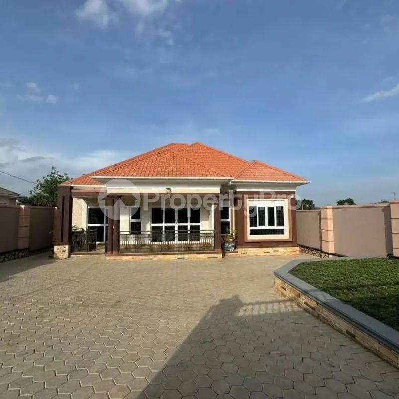 4 bedroom Villa for sale Namugongo town  Kira Wakiso Central - 1