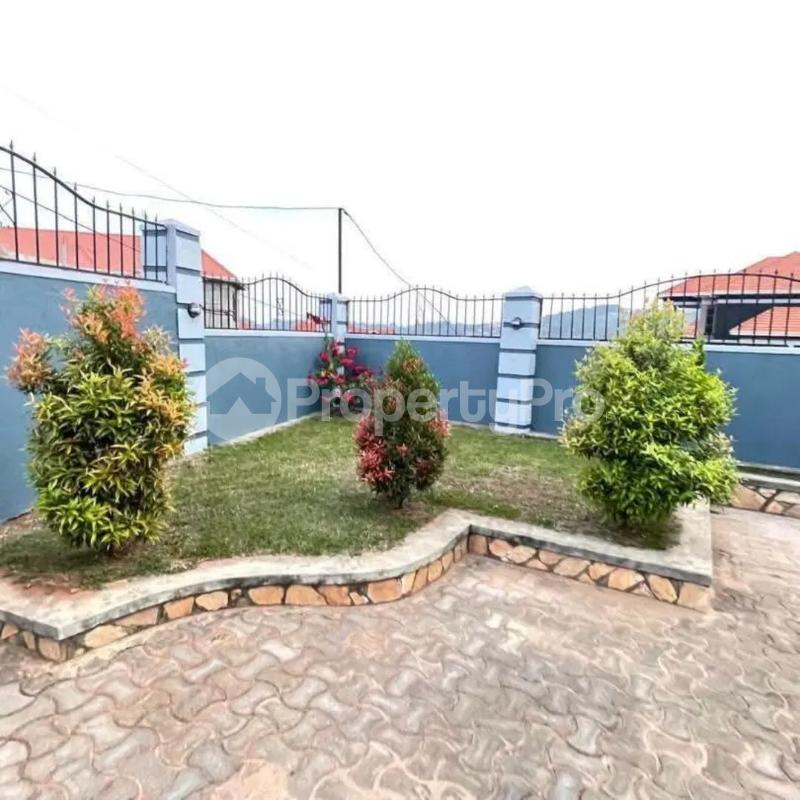 4 bedroom Villa for sale Kitende Entebbe road  Kampala Central Kampala Central - 3
