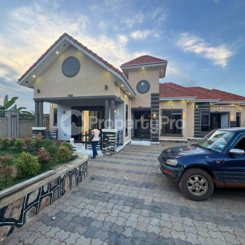 4 bedroom Villa for sale Kira mulawa  Kira Wakiso Central - 0