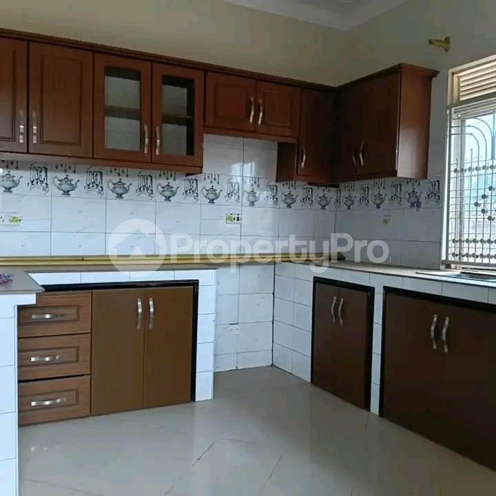 3 bedroom Bungalow Apartment for sale Namugongo road  Kampala Central Kampala Central - 3