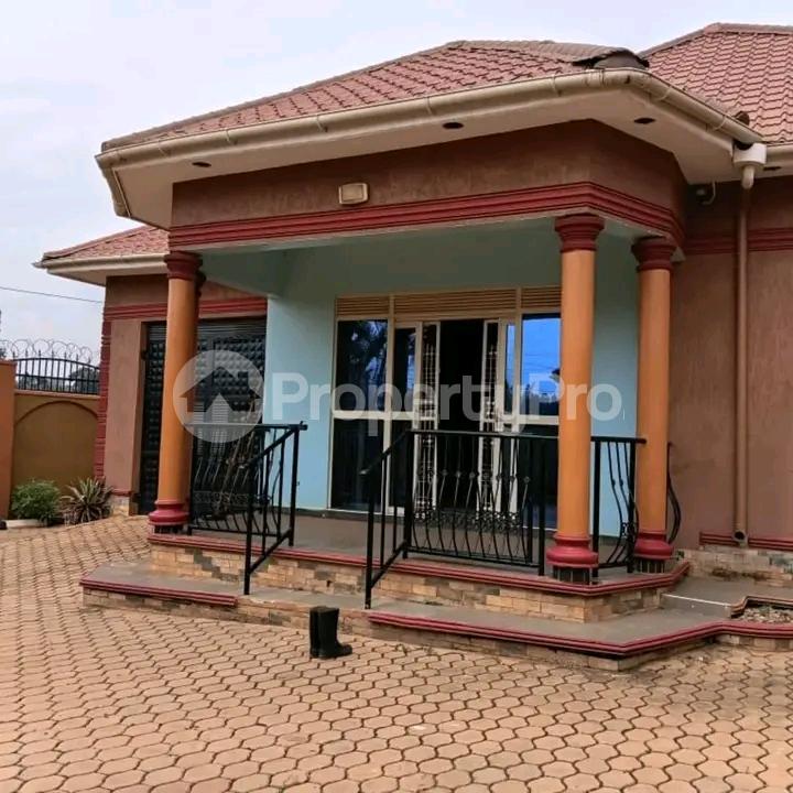 3 bedroom Bungalow Apartment for sale Namugongo road  Kampala Central Kampala Central - 0