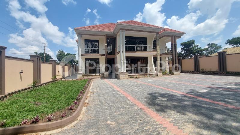 7 bedroom Villa for sale Kira kasangati road  Kira Wakiso Central - 1