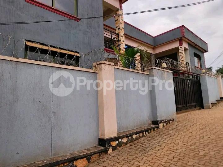 1 bedroom mini flat  Apartment for rent Kira road  Kira Wakiso Central - 6
