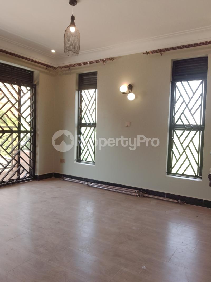 1 bedroom mini flat  Apartment Block Apartment for sale Naalya road  Kampala Central Kampala Central - 9