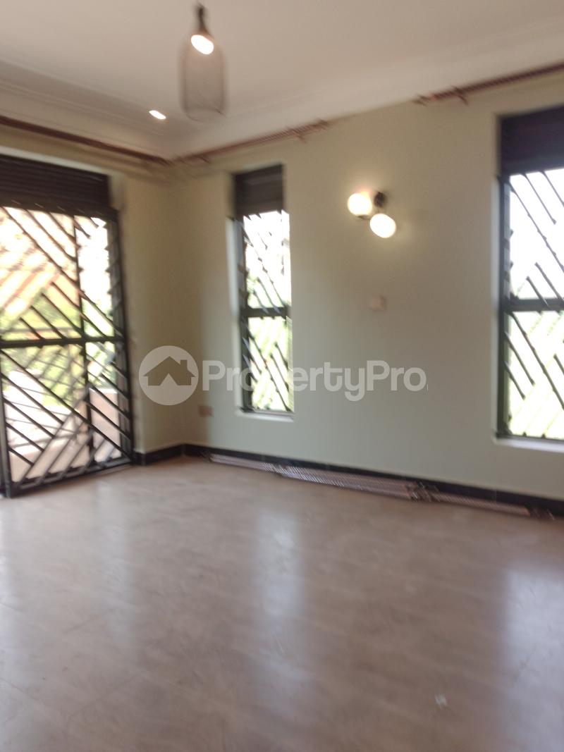 1 bedroom mini flat  Apartment Block Apartment for sale Naalya road  Kampala Central Kampala Central - 8