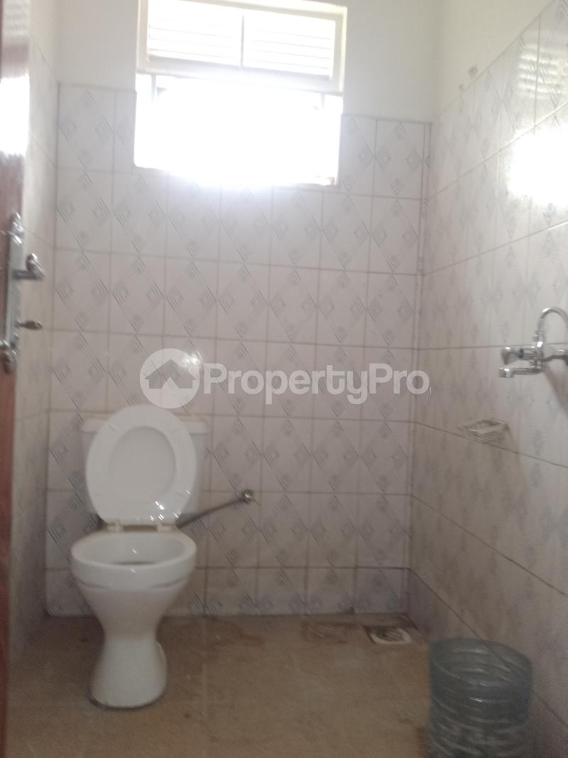 1 bedroom mini flat  Bungalow Apartment for rent Bweyogere butto  Kampala Central Kampala Central - 5
