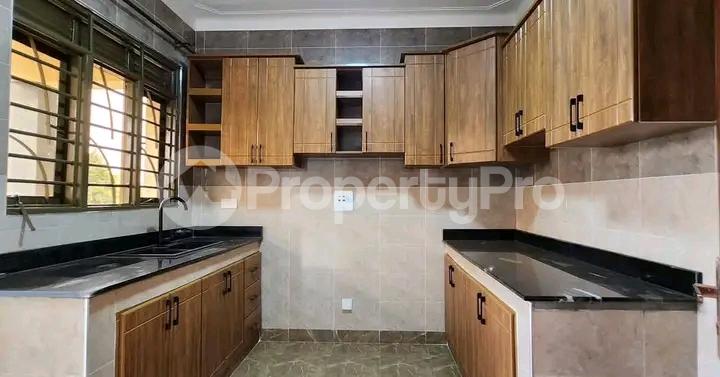 3 bedroom Apartment Block Apartment for rent Najjera buwaate  Kampala Central - 2