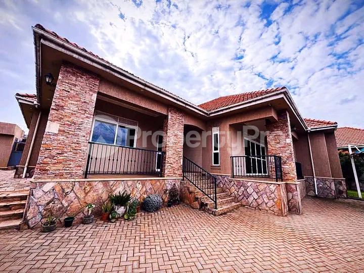 4 bedroom Bungalow Apartment for sale Kira  Kampala Central Kampala Central - 1
