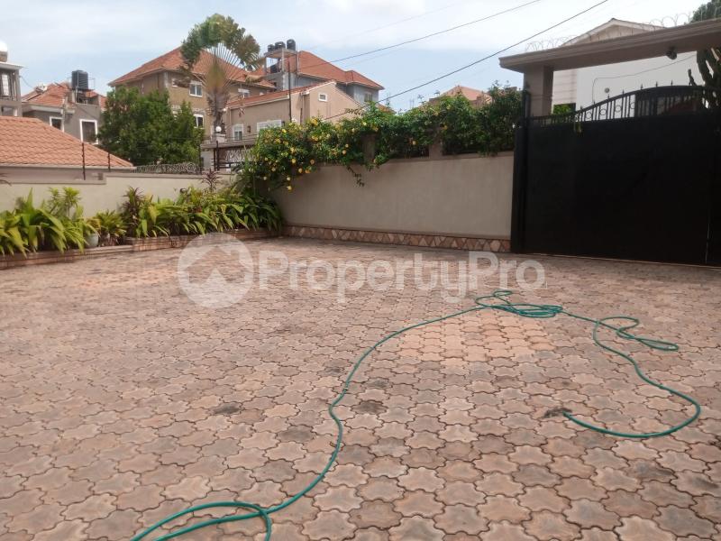 4 bedroom Villa for sale Kira najjera road  Kira Wakiso Central - 2