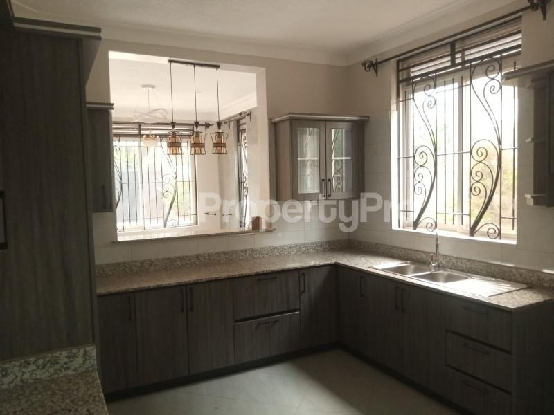4 bedroom Villa for sale Kira najjera road  Kira Wakiso Central - 11