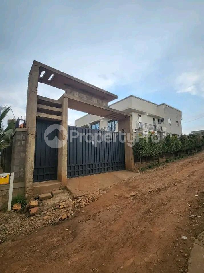 5 bedroom Bungalow Apartment for sale Kira nsaza  Kampala Central Kampala Central - 4