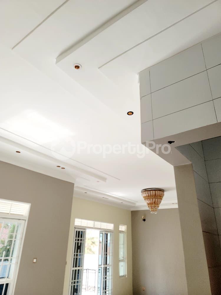 4 bedroom Bungalow Apartment for sale Bwebajja entebbe road  Kampala Central Kampala Central - 4