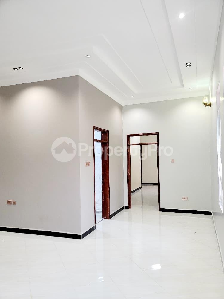 4 bedroom Bungalow Apartment for sale Bwebajja entebbe road  Kampala Central Kampala Central - 3