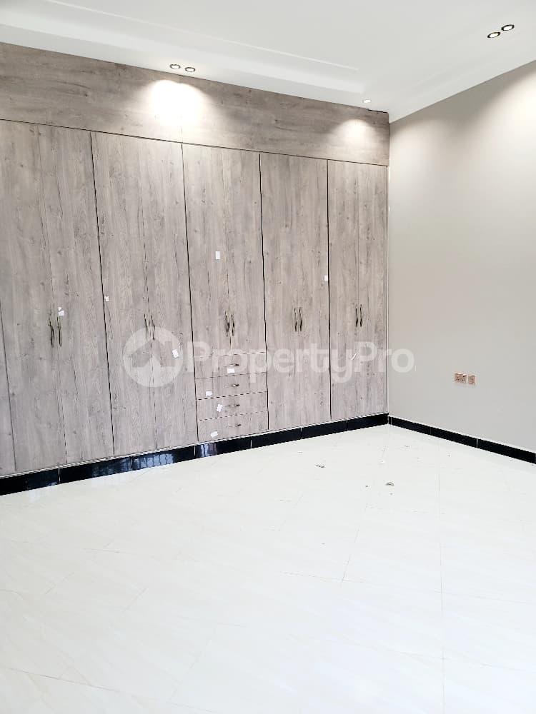 4 bedroom Bungalow Apartment for sale Bwebajja entebbe road  Kampala Central Kampala Central - 2